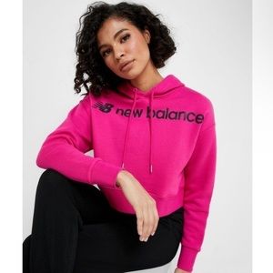 🔥NEW BALANCE cropped hoodie 🥰